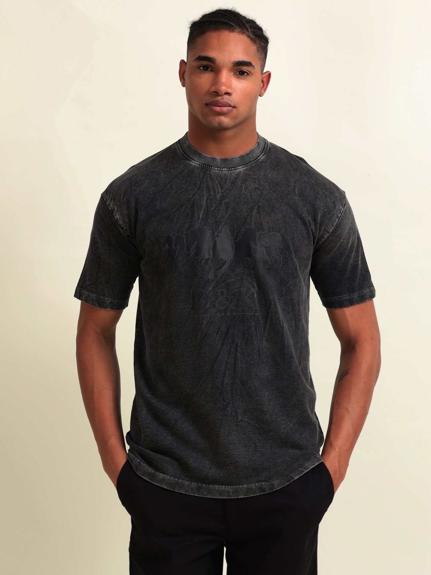 D&K Acid Wash Charcoal T-Shirt – Vintage Edge Meets Modern Comfort - D&K LUXUR