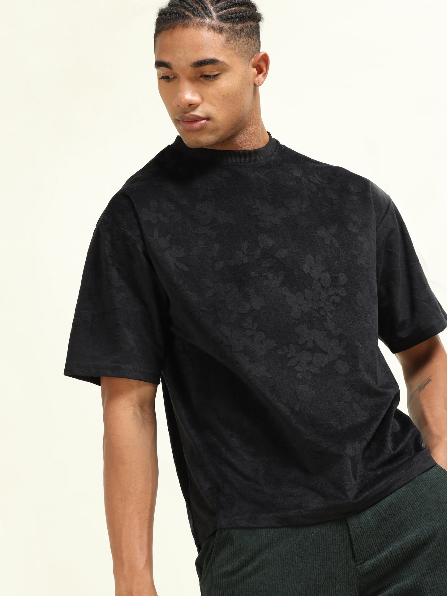 Floral Velvet T-Shirt – Luxe Texture Meets Everyday Style - D&K LUXUR